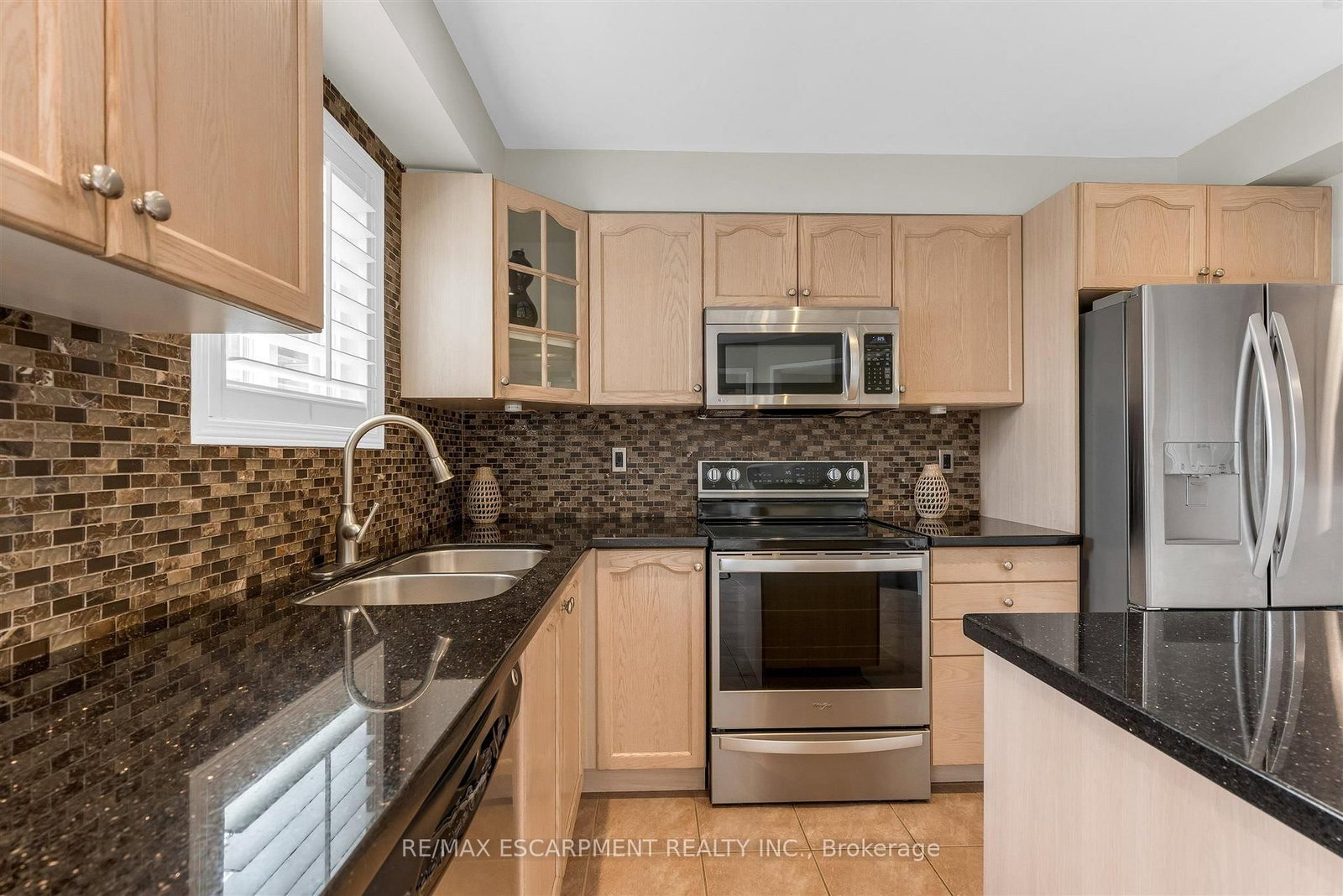 125 Voyager Pass • Hamilton, ON photo 12