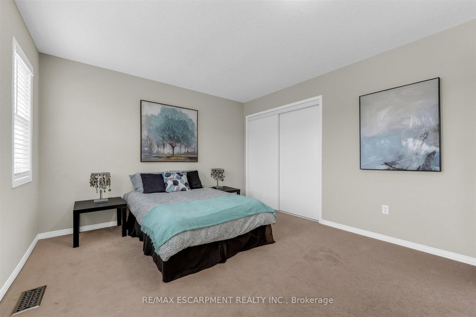 125 Voyager Pass • Hamilton, ON photo 20