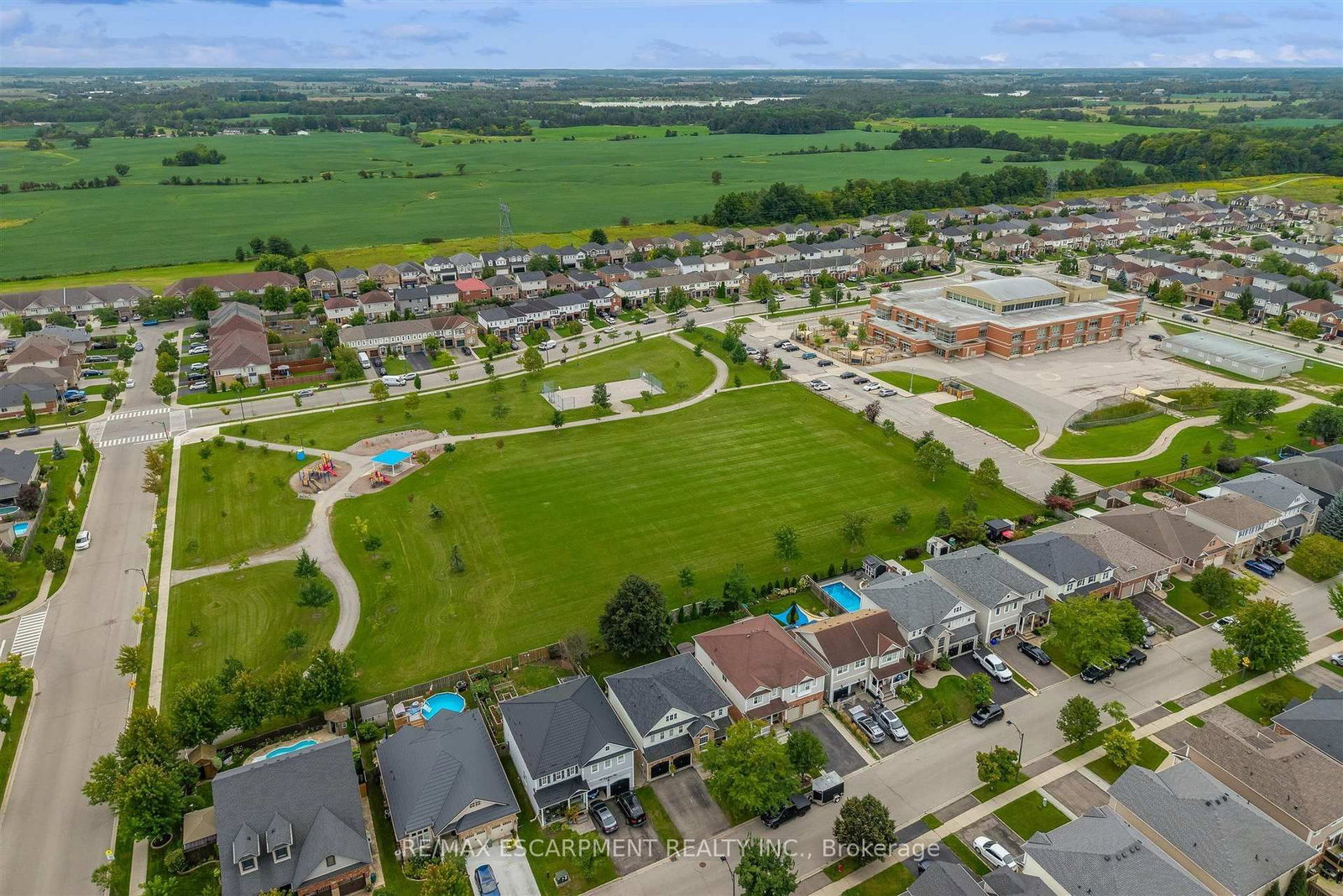 125 Voyager Pass • Hamilton, ON photo 39