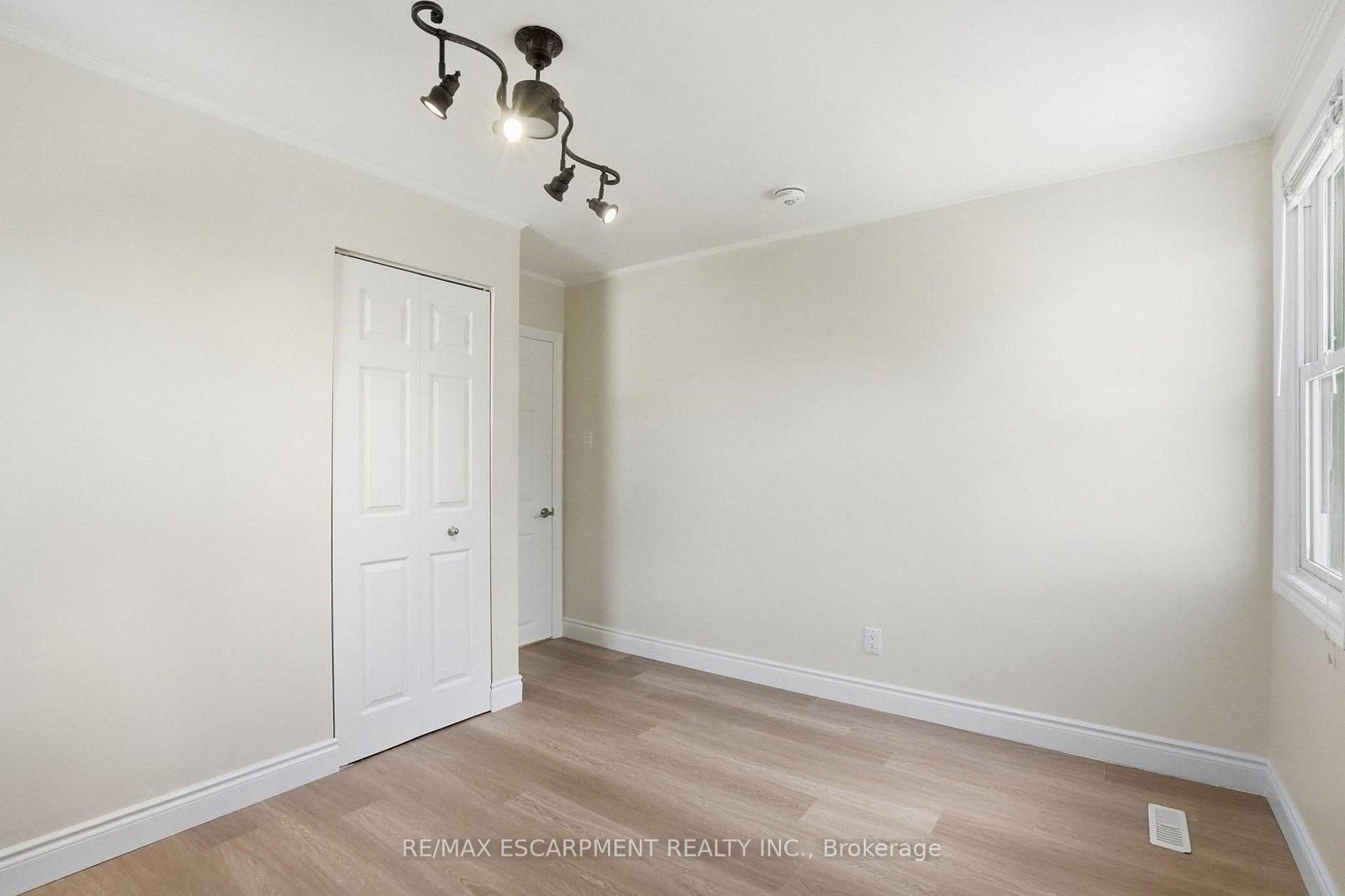 894 Garth Street • Hamilton, ON photo 22