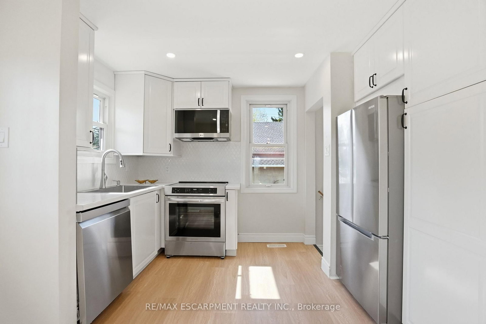 894 Garth Street • Hamilton, ON photo 9