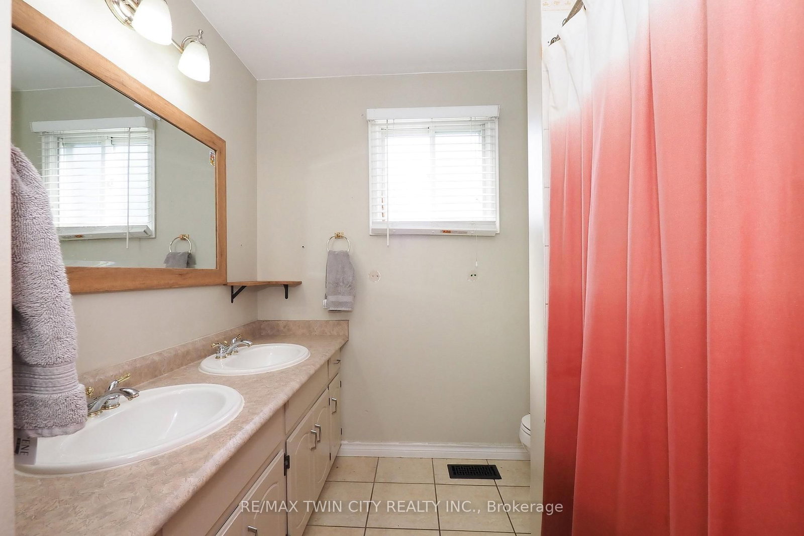 870 Strasburg Road • Kitchener, ON photo 25