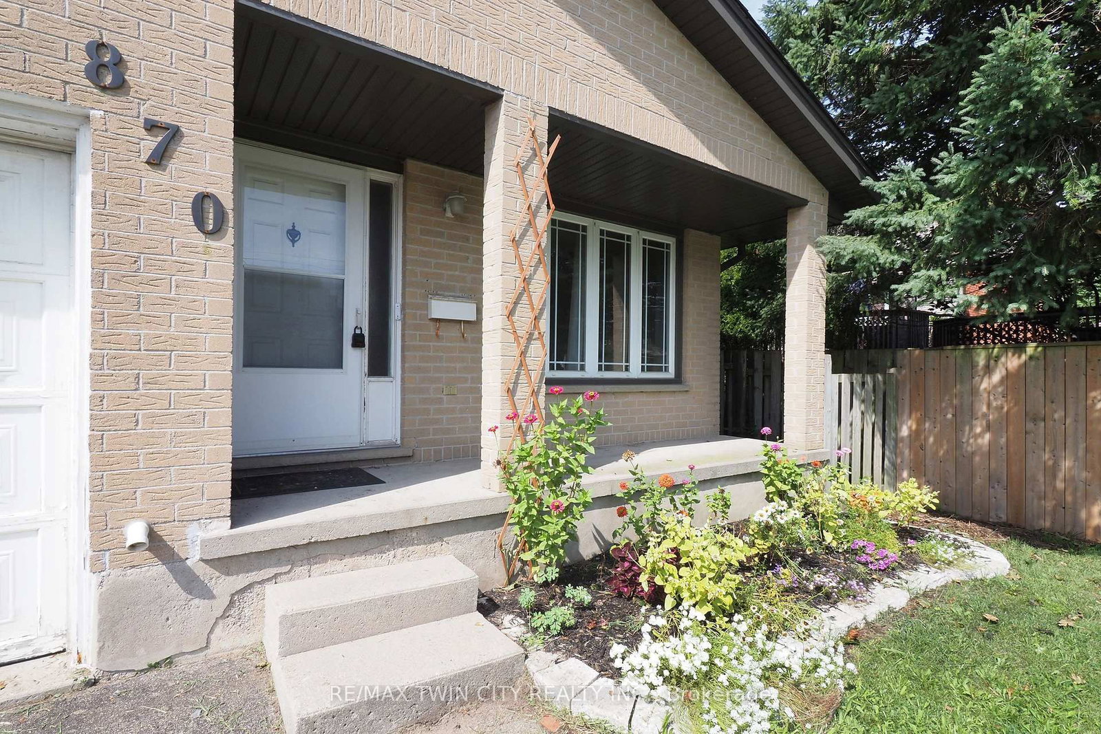 870 Strasburg Road • Kitchener, ON photo 4