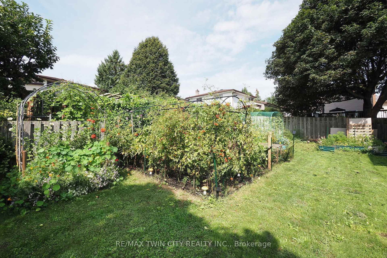 870 Strasburg Road • Kitchener, ON photo 43