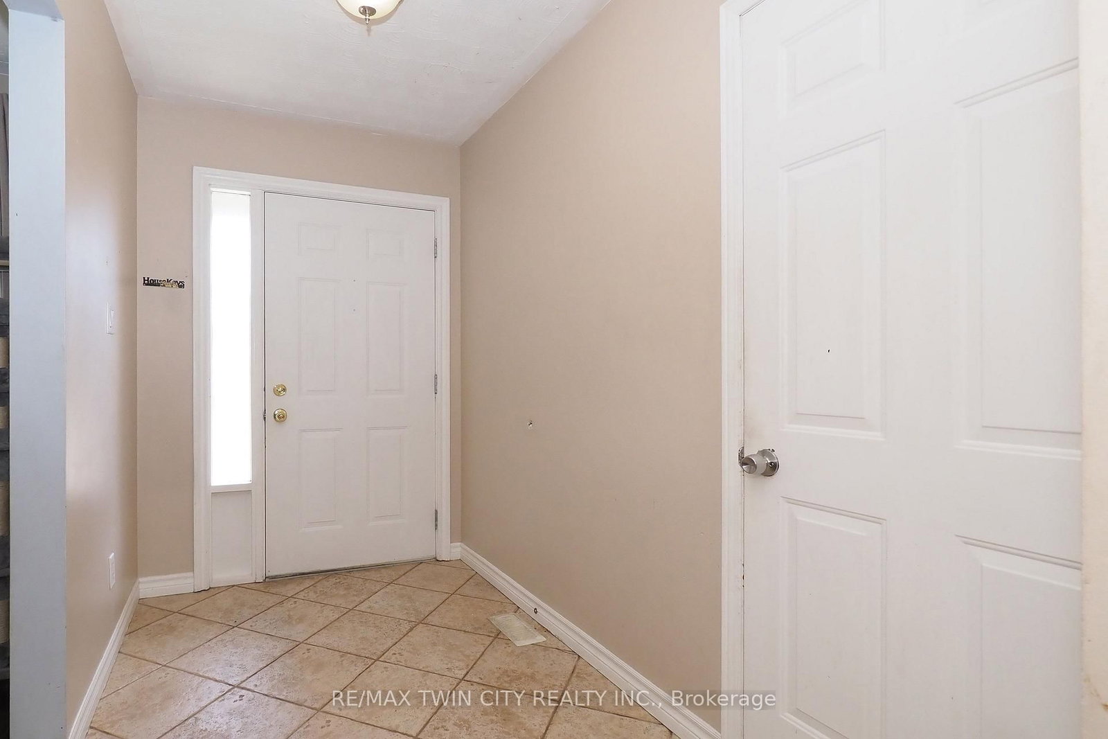 870 Strasburg Road • Kitchener, ON photo 5
