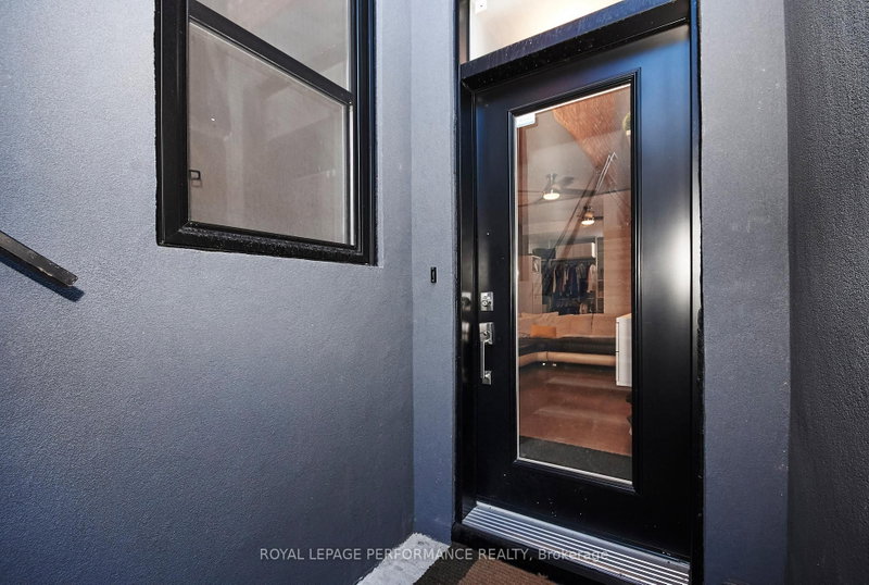 Unit B - 82 Third Avenue