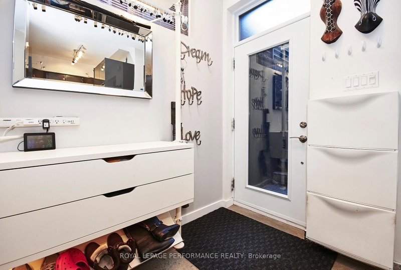 Unit B - 82 Third Avenue