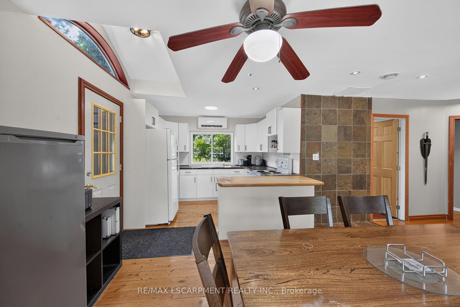 64 Windy Lane • Haldimand, ON photo 8