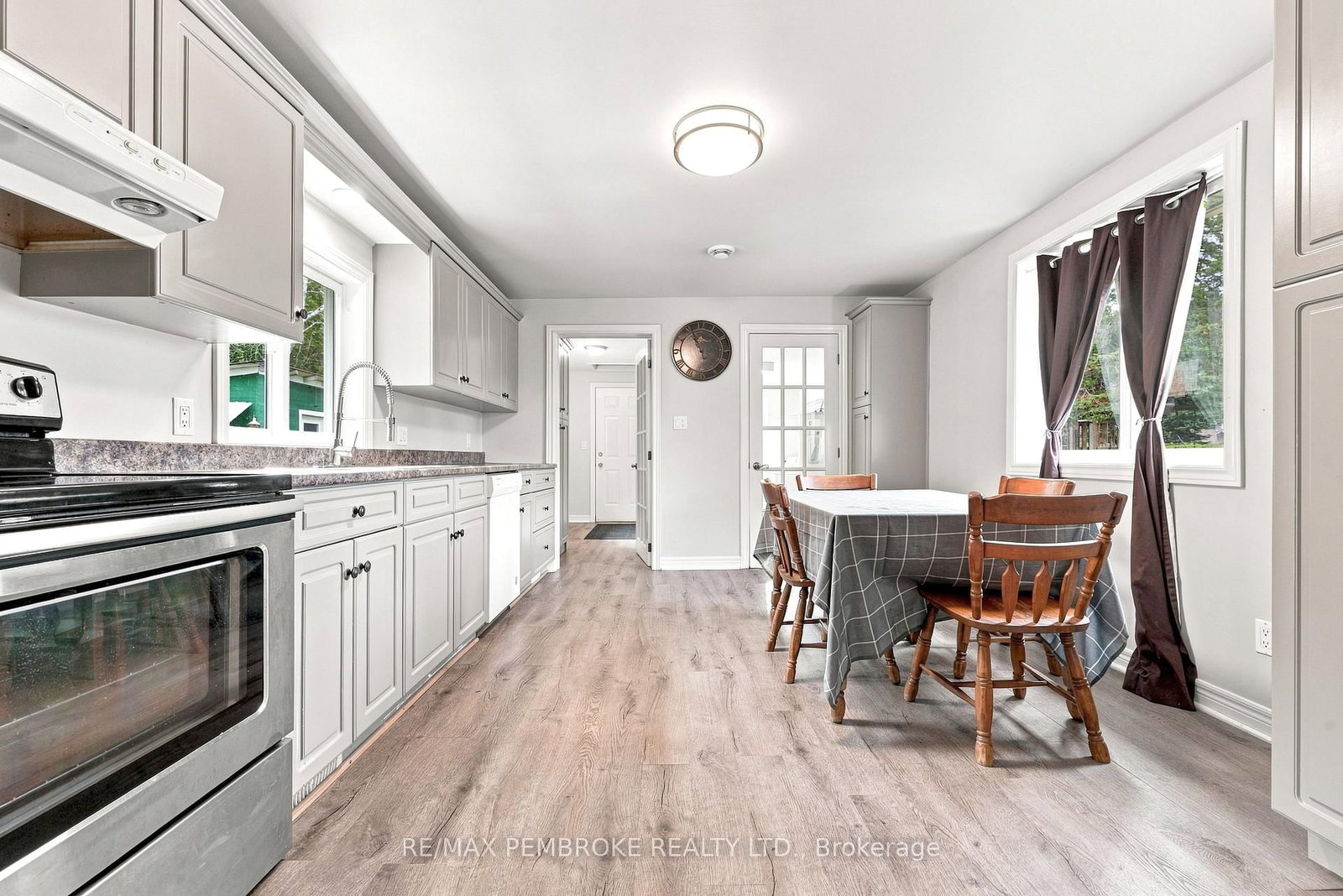 1469 Victoria Street • Petawawa, ON photo 11