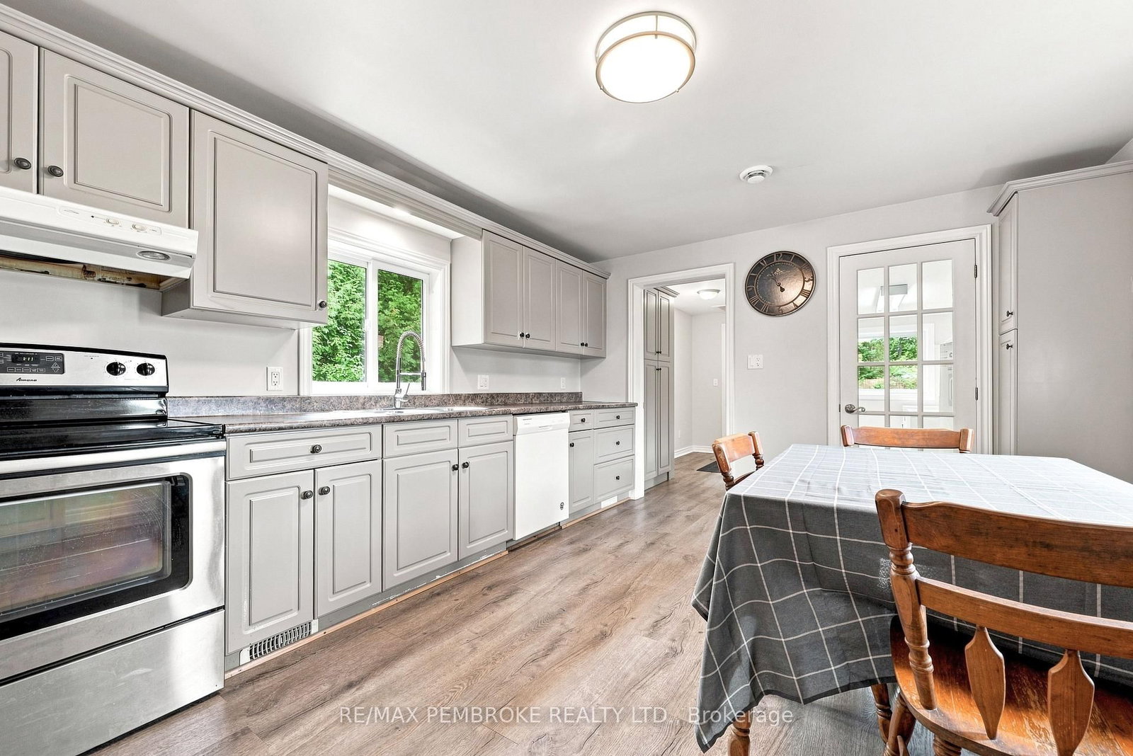1469 Victoria Street • Petawawa, ON photo 13