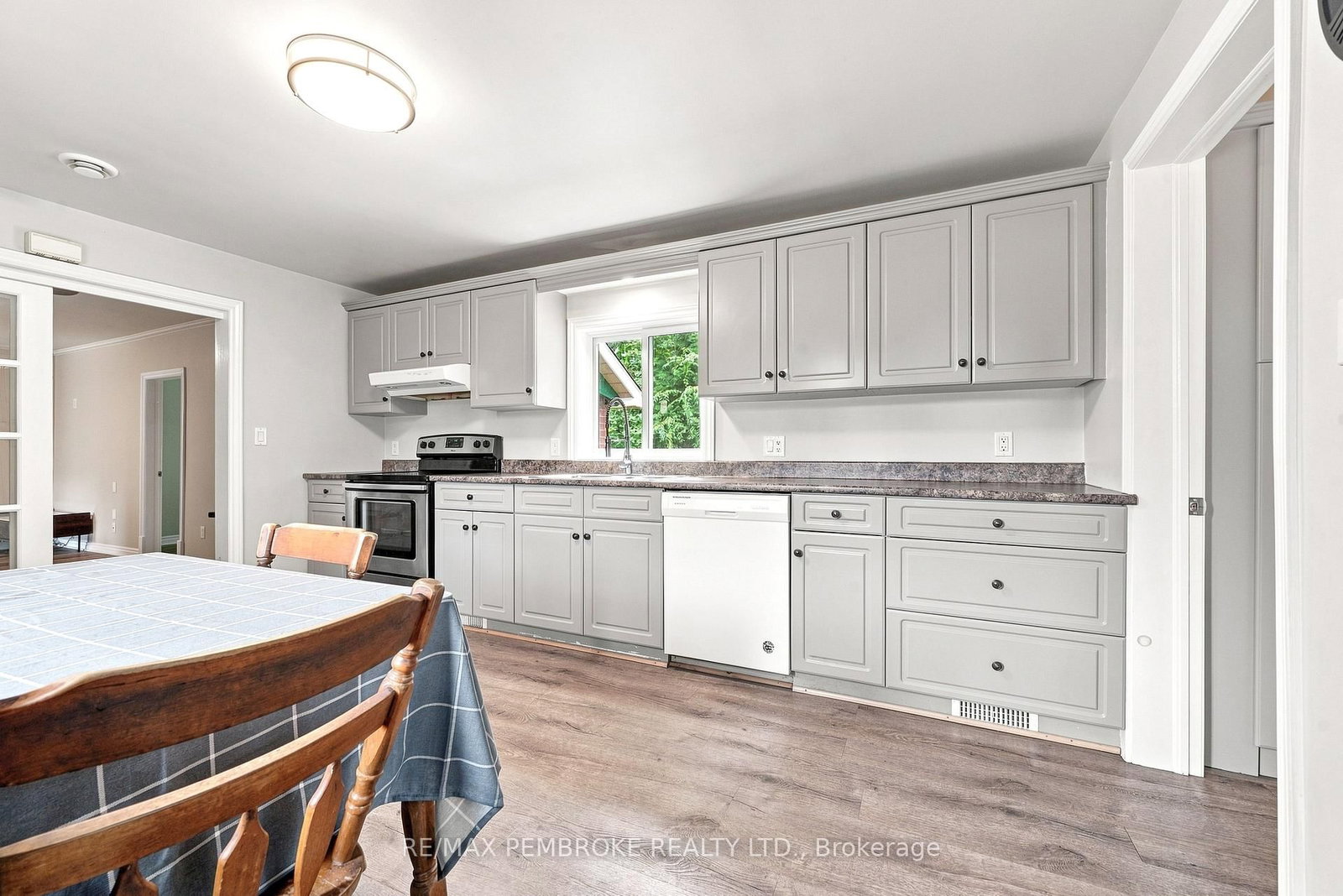 1469 Victoria Street • Petawawa, ON photo 16
