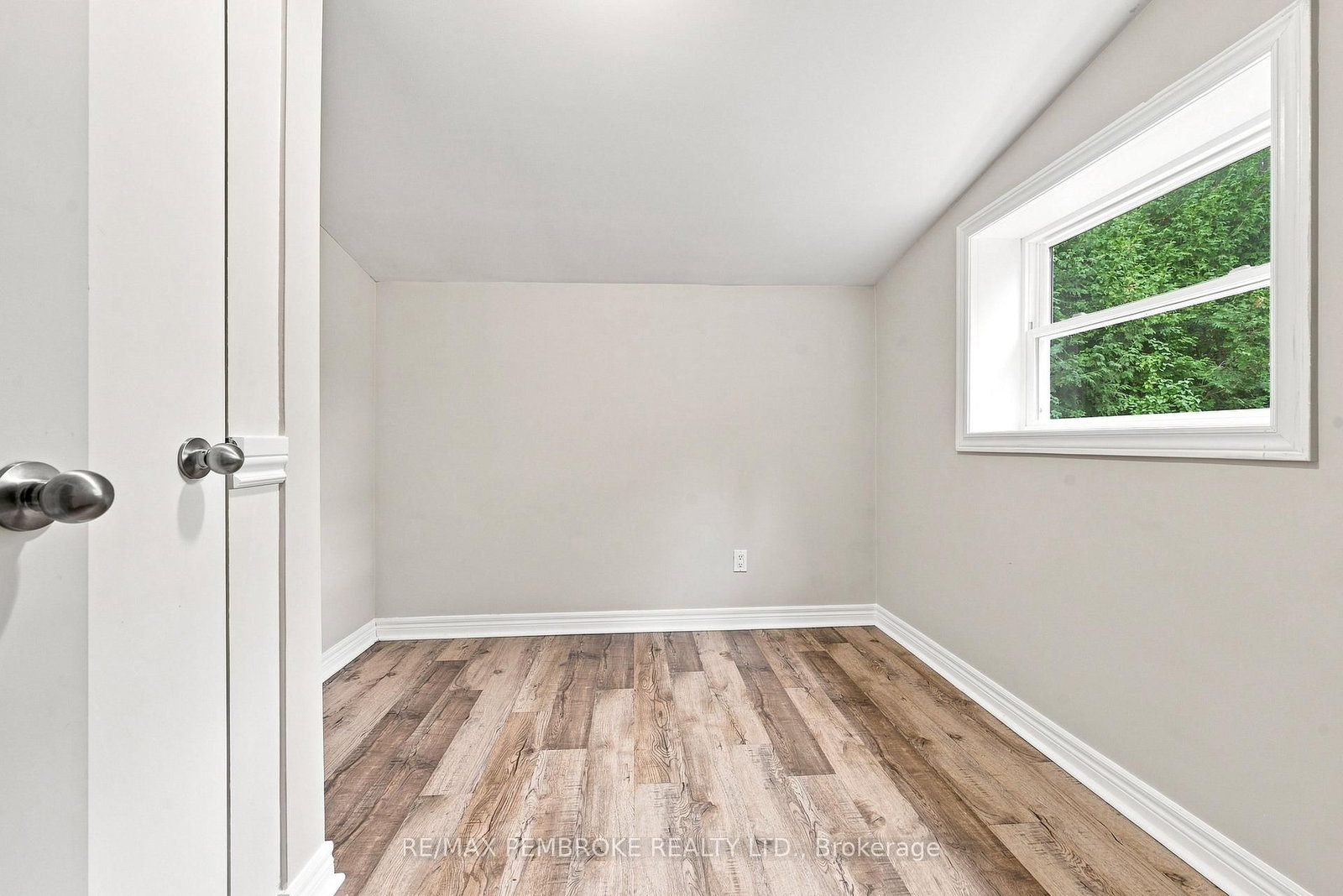 1469 Victoria Street • Petawawa, ON photo 18