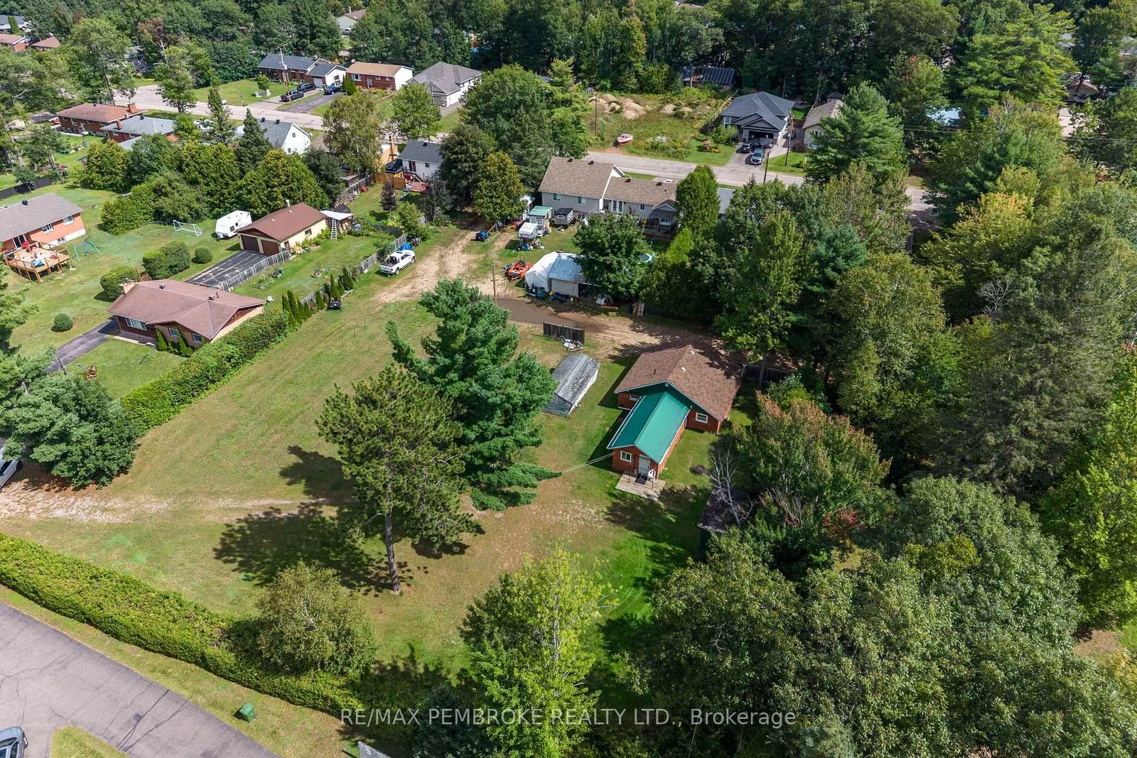 1469 Victoria Street • Petawawa, ON photo 32