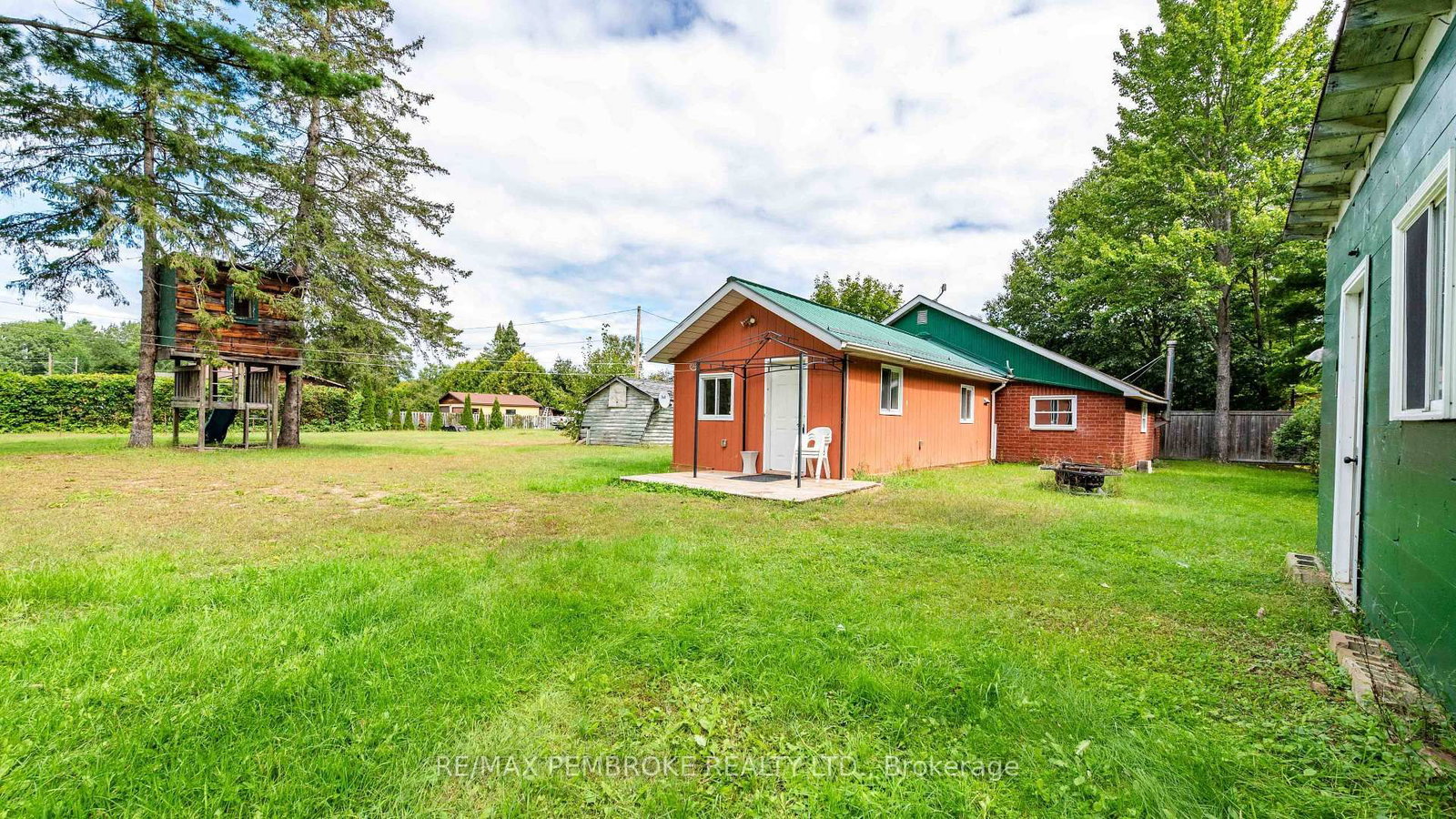 1469 Victoria Street • Petawawa, ON photo 40