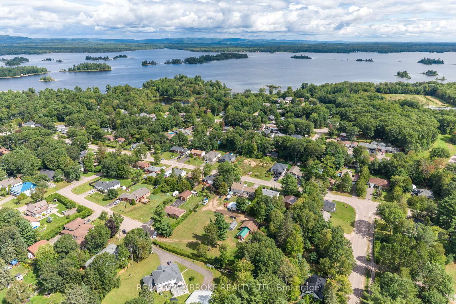 1469 Victoria Street • Petawawa, ON photo 48