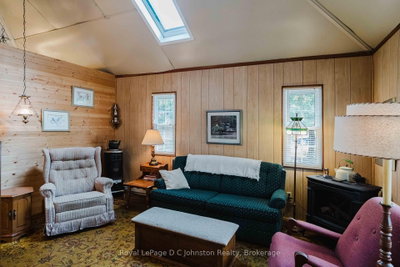 736 Shantz Street • Saugeen Shores, ON photo 5