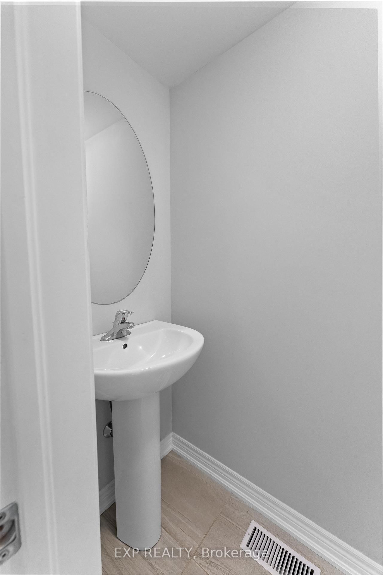 7768 Ascot Circle • #86 • Niagara Falls, ON photo 5