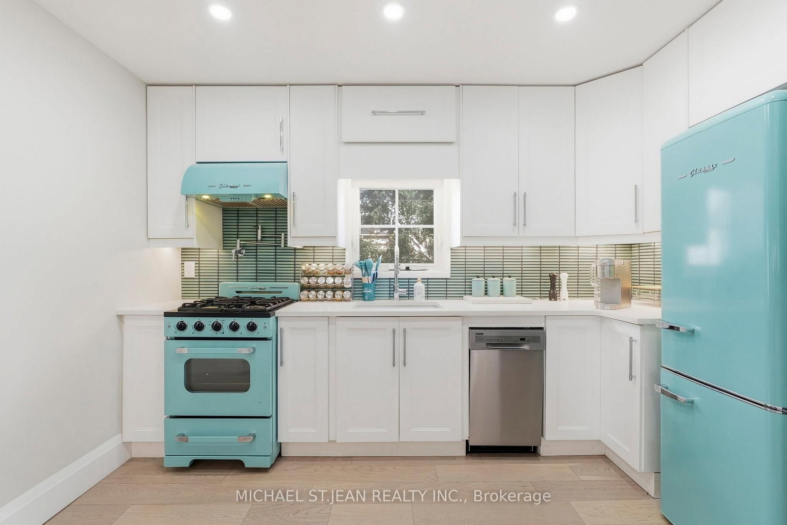 285 Beach Boulevard • Hamilton, ON photo 14