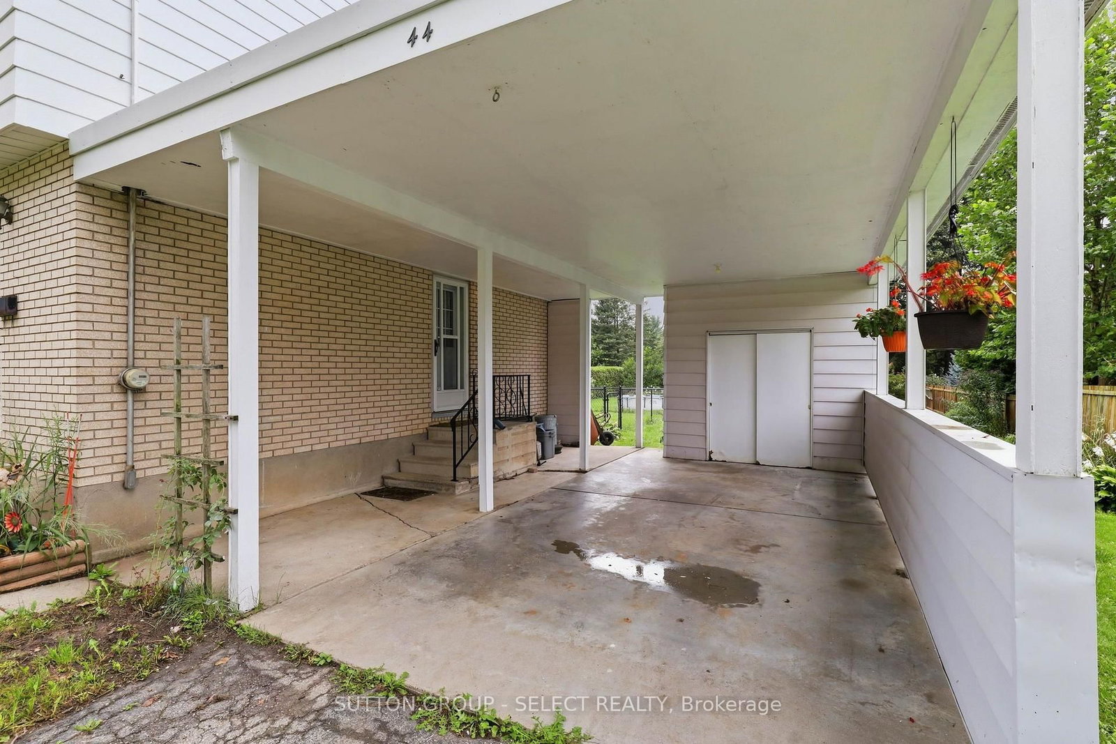 44 South Edgeware Road • St. Thomas, ON photo 5