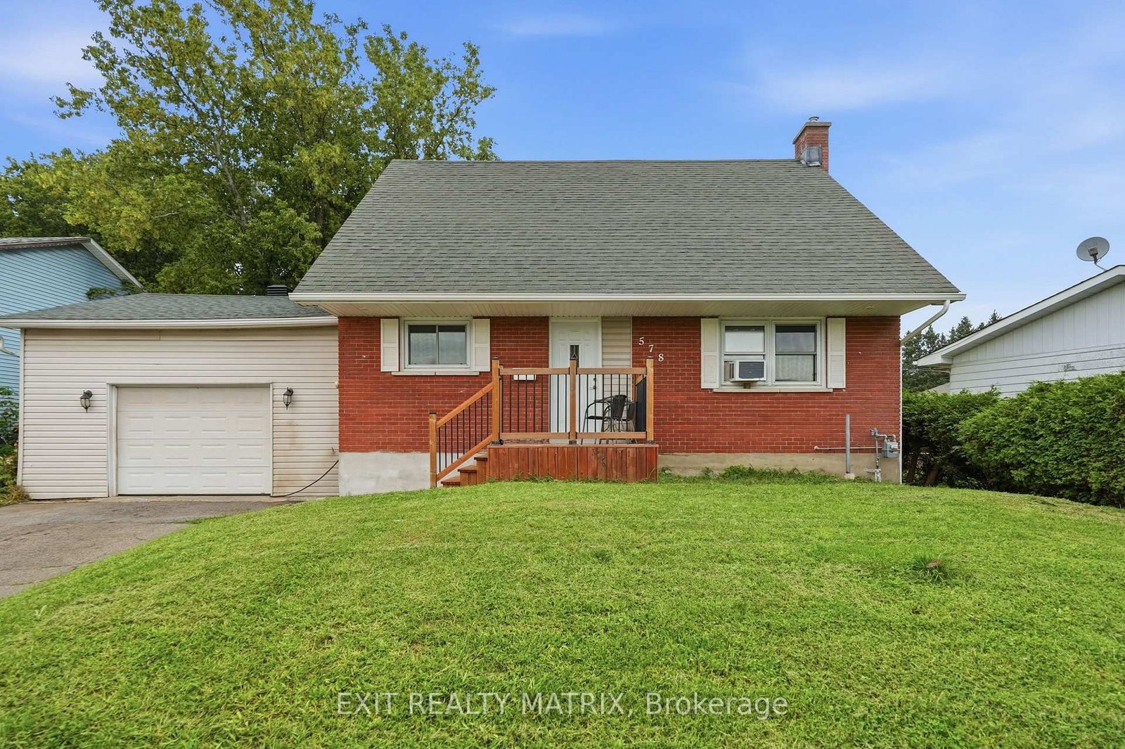 578 James Street • Hawkesbury, ON photo 3