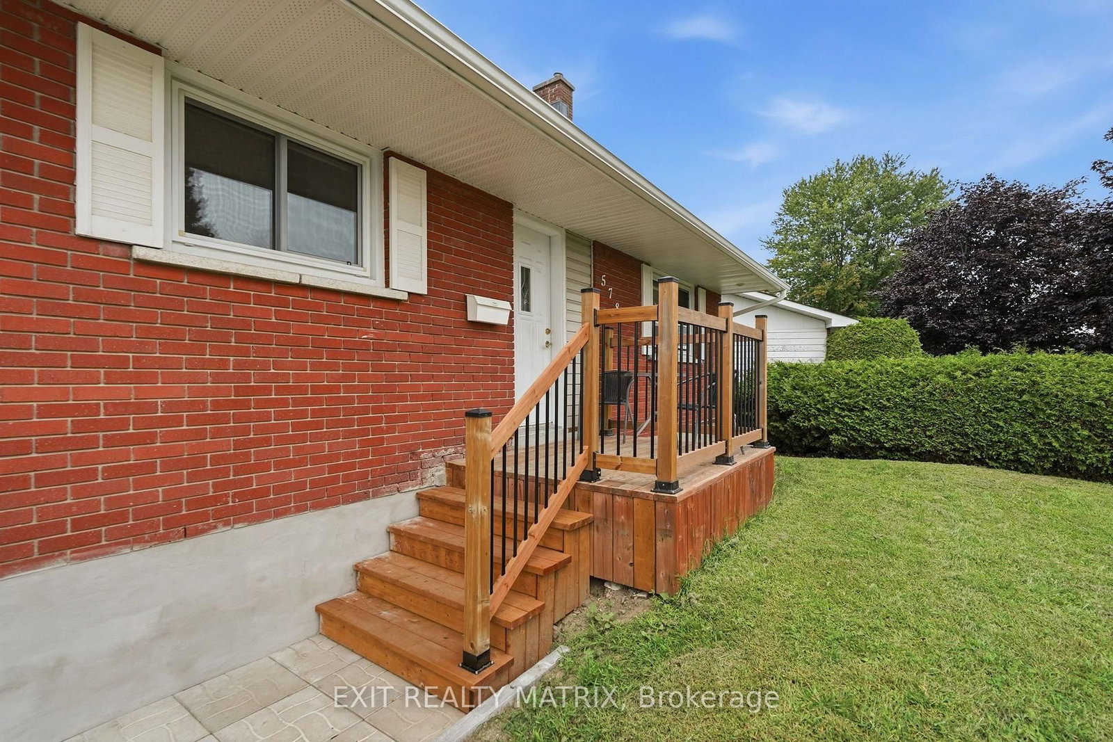578 James Street • Hawkesbury, ON photo 4