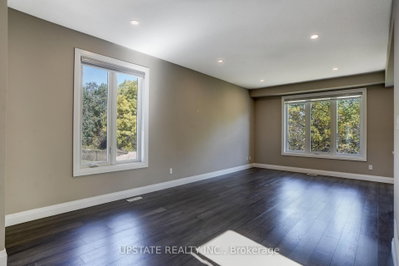 2694 BOBOLINK Lane • London South, ON photo 4