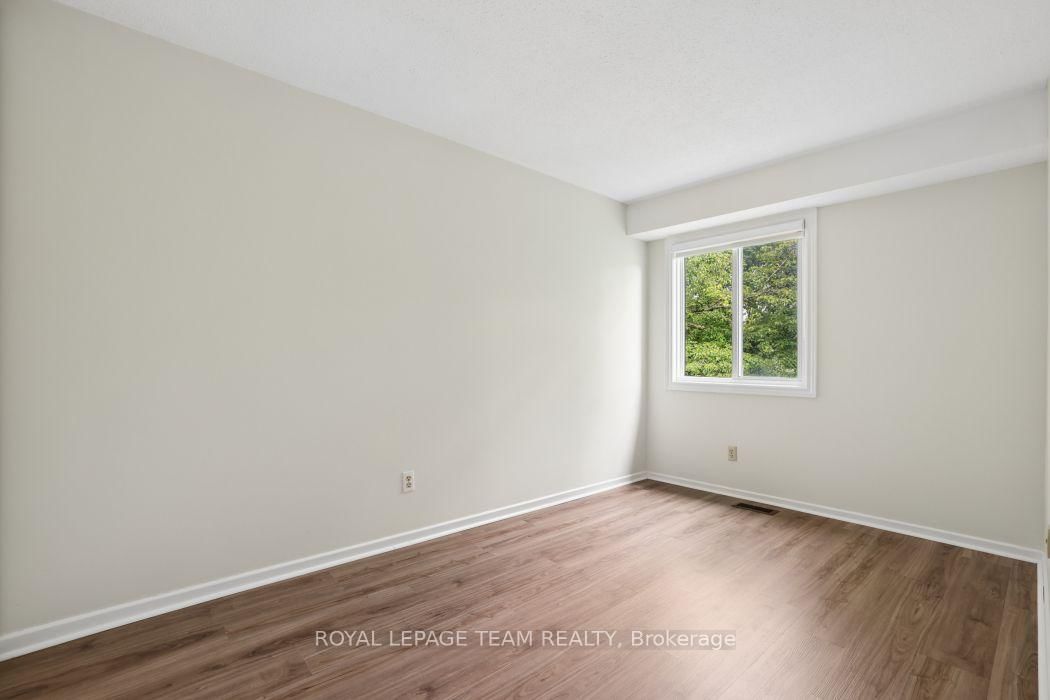 6801 Bilberry Drive • Ottawa, ON photo 23