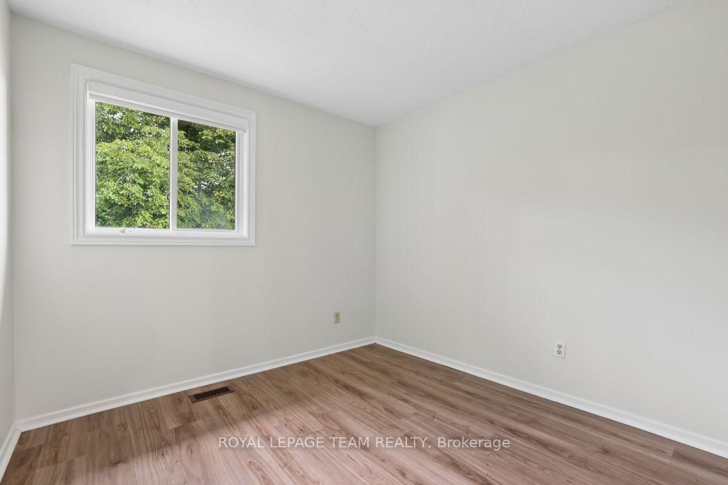 6801 Bilberry Drive • Ottawa, ON photo 25