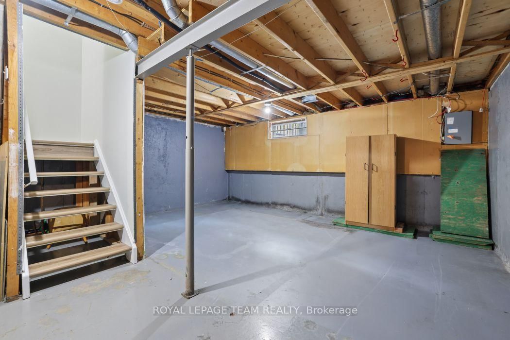 6801 Bilberry Drive • Ottawa, ON photo 29