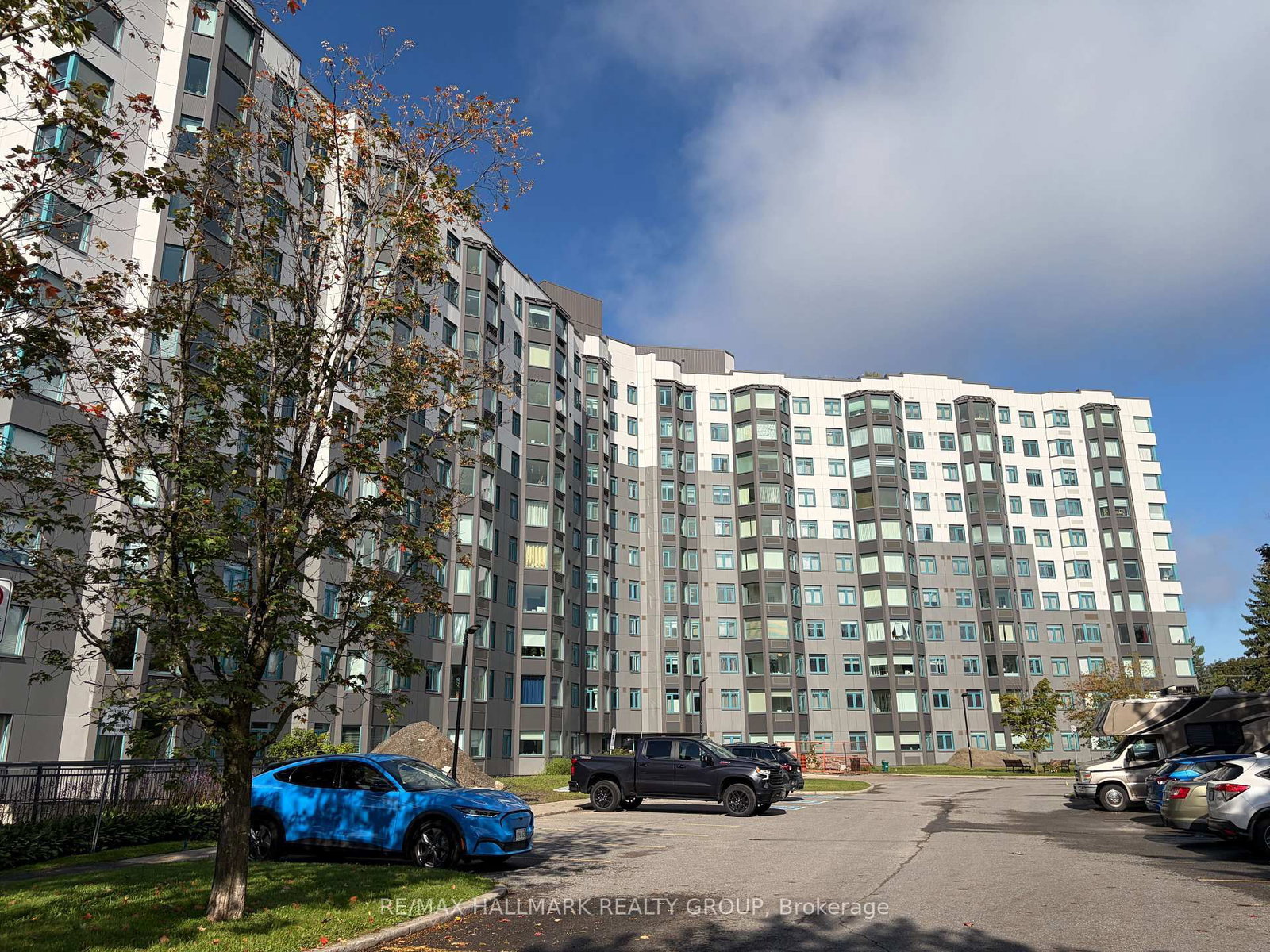 1025 Grenon Avenue • #915 • Ottawa, ON photo 3