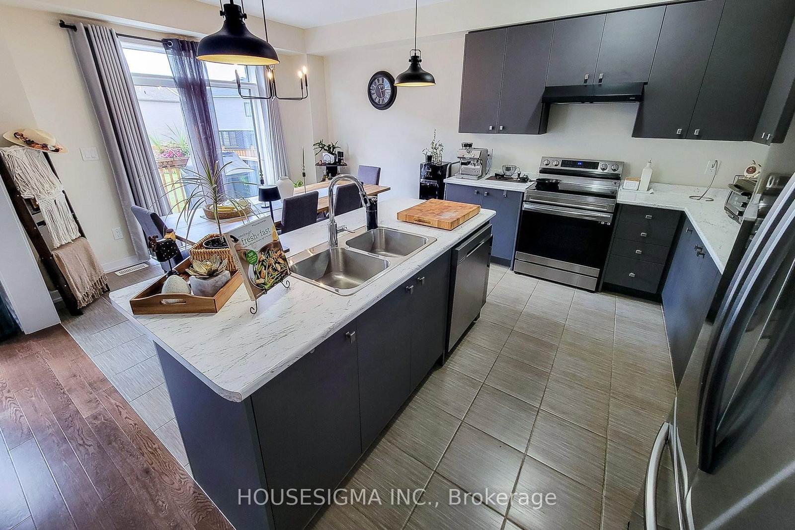 92 Sundin Drive • Haldimand, ON photo 9