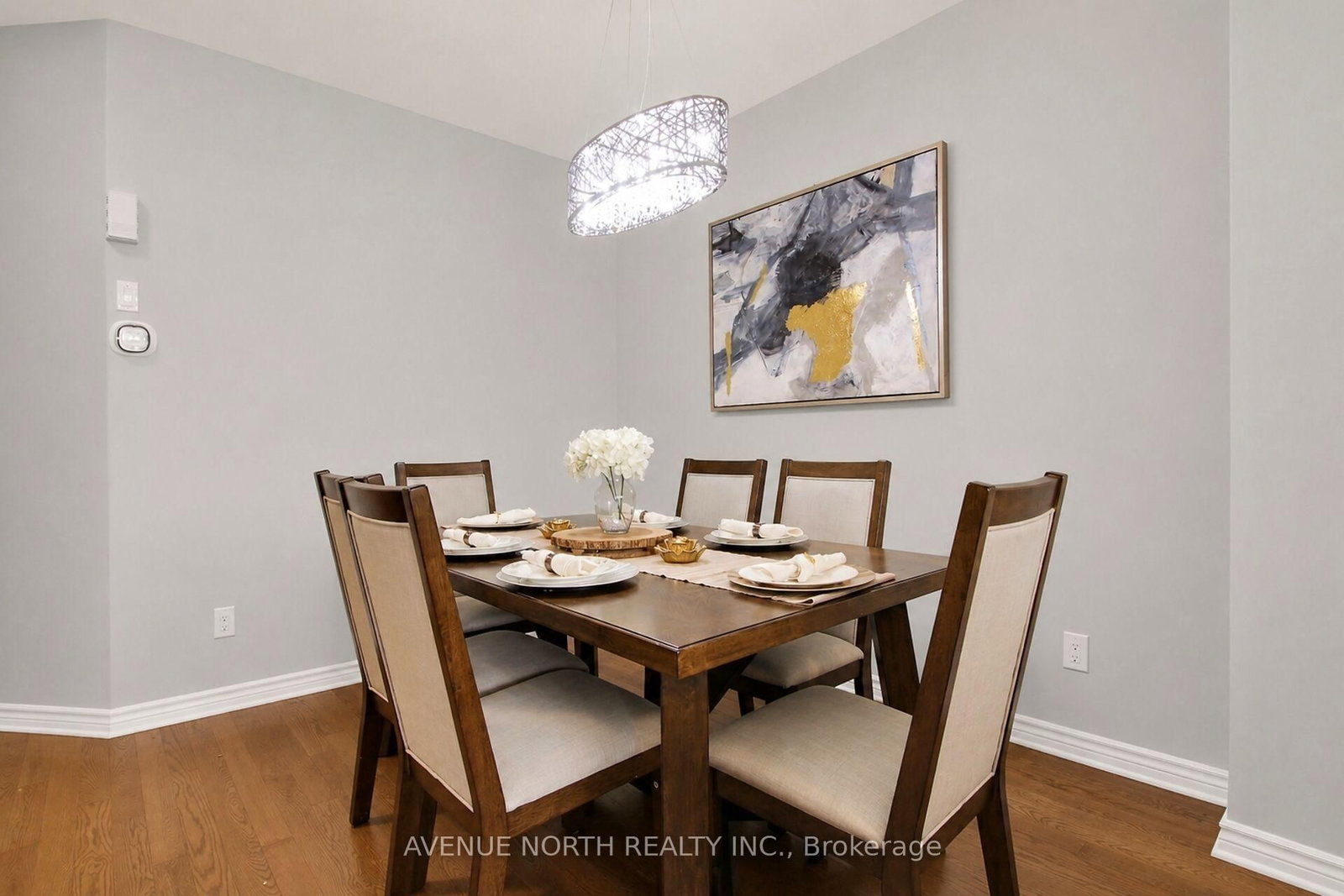 303 Wood Acres Grove • Ottawa, ON photo 10