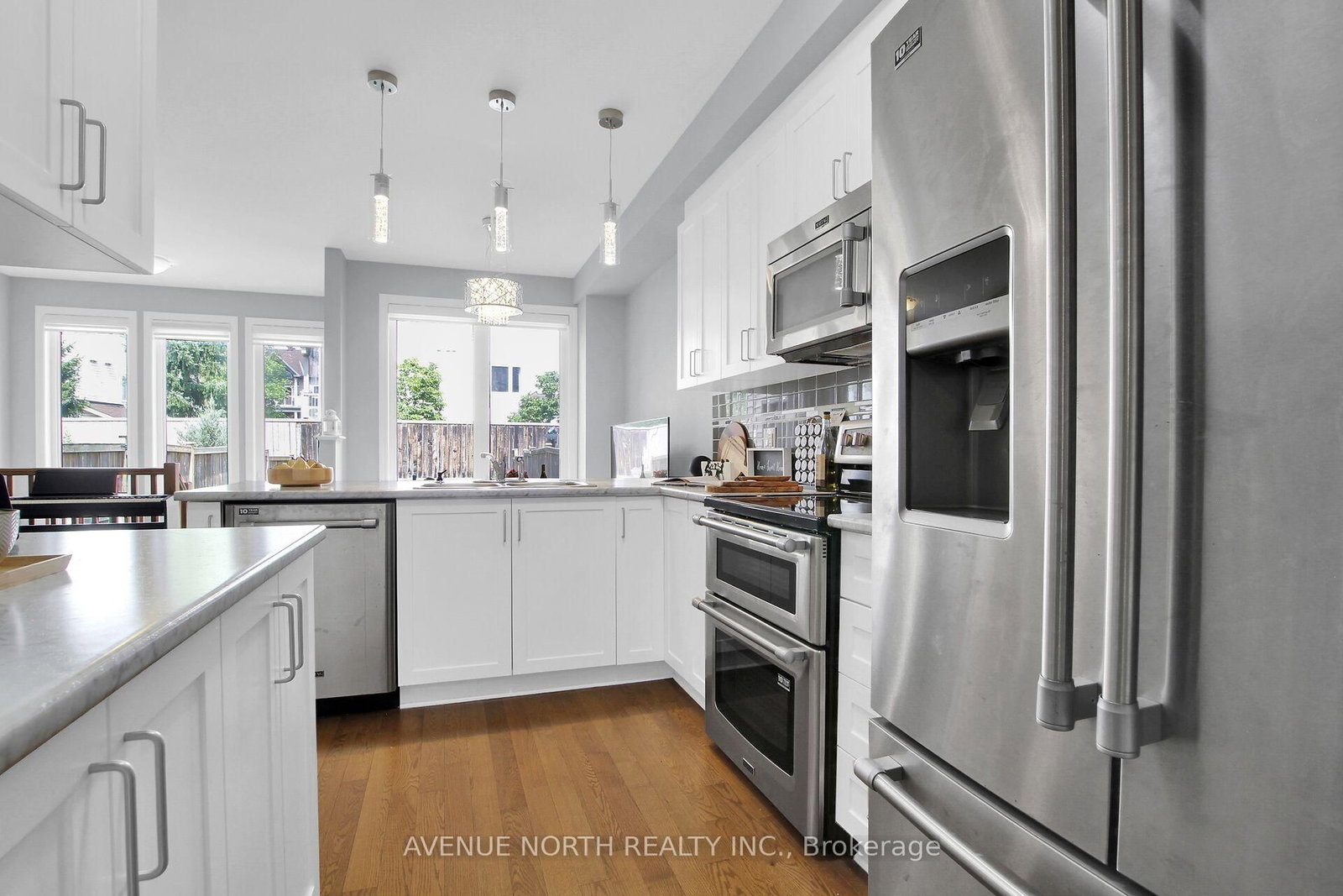 303 Wood Acres Grove • Ottawa, ON photo 11