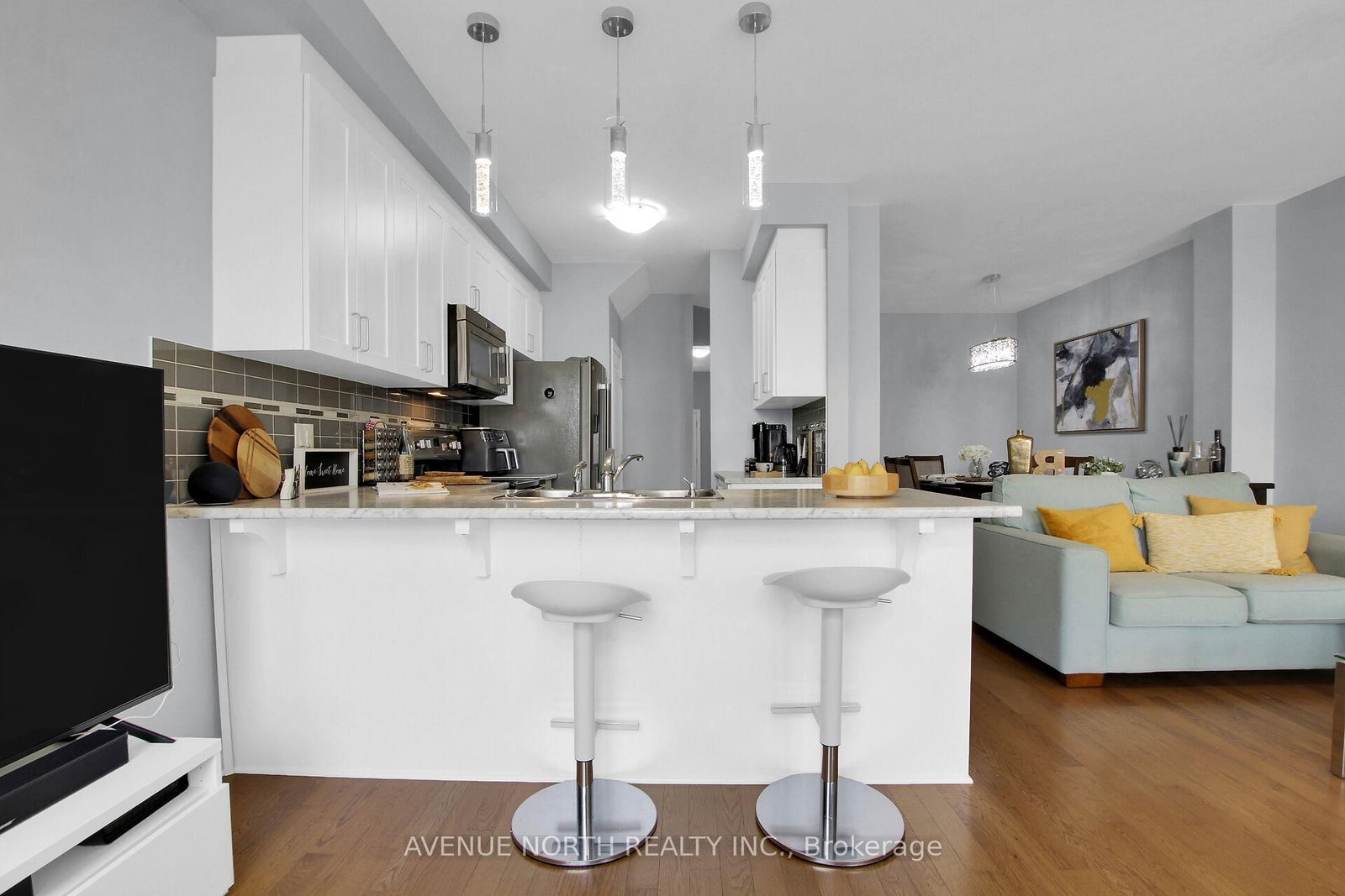 303 Wood Acres Grove • Ottawa, ON photo 15