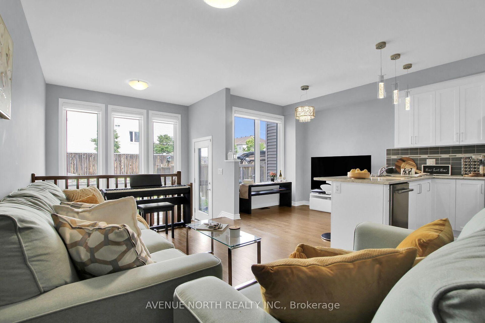 303 Wood Acres Grove • Ottawa, ON photo 20