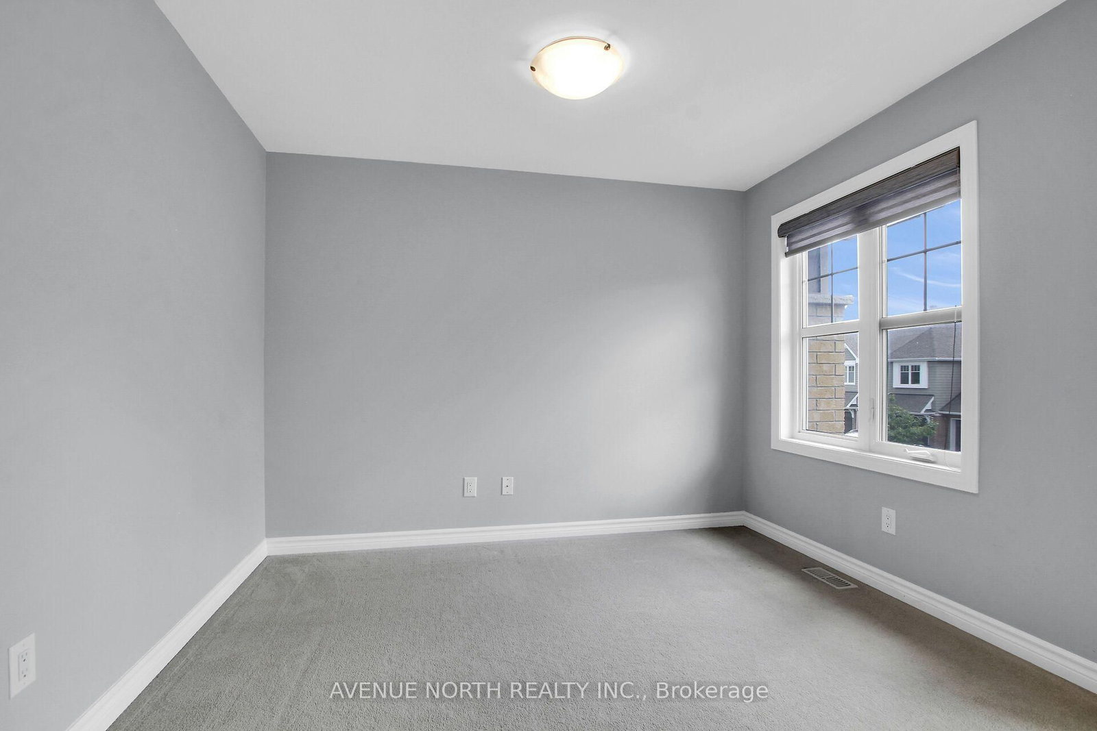 303 Wood Acres Grove • Ottawa, ON photo 34