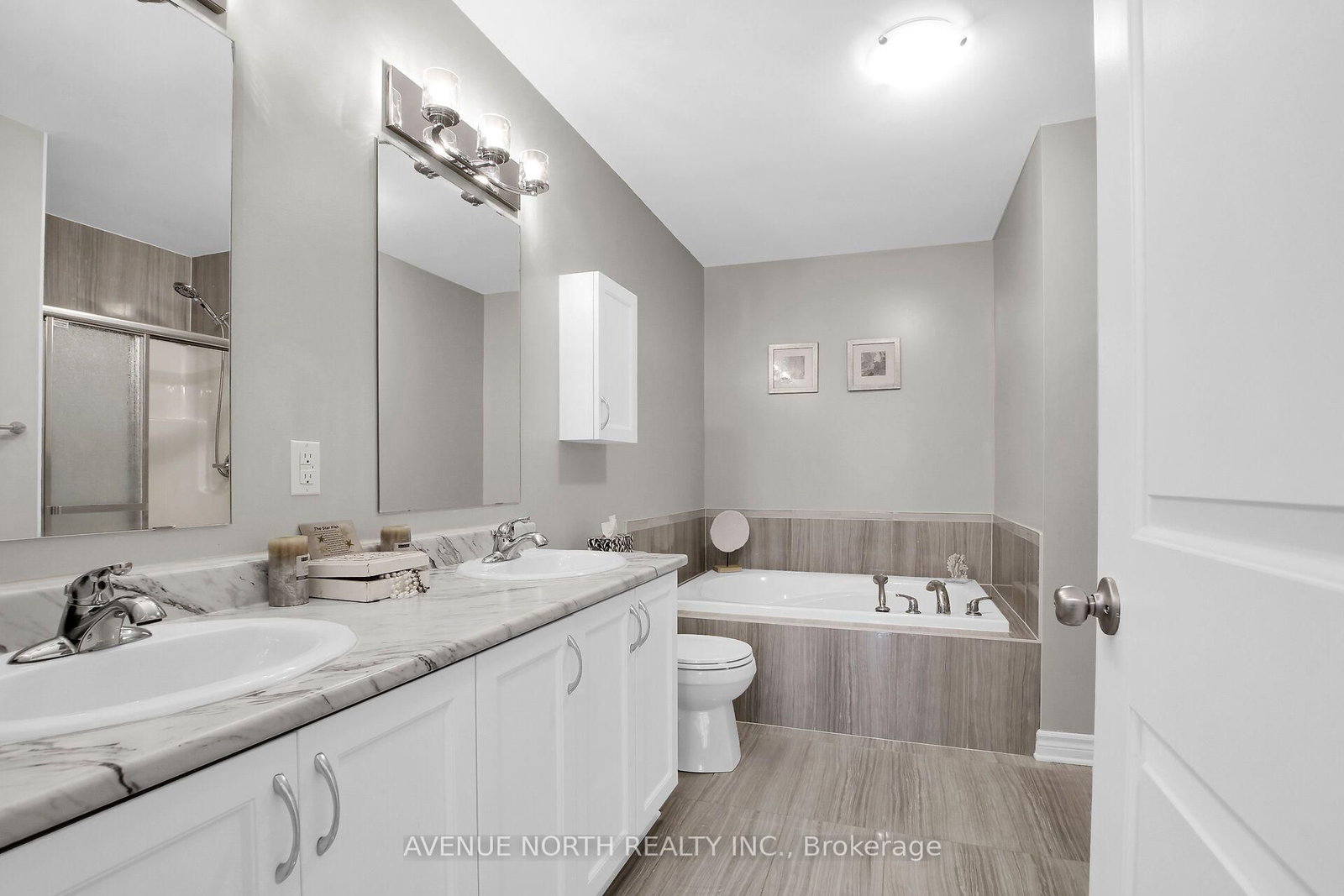 303 Wood Acres Grove • Ottawa, ON photo 37