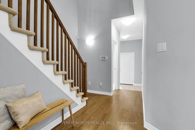 303 Wood Acres Grove • Ottawa, ON photo 6
