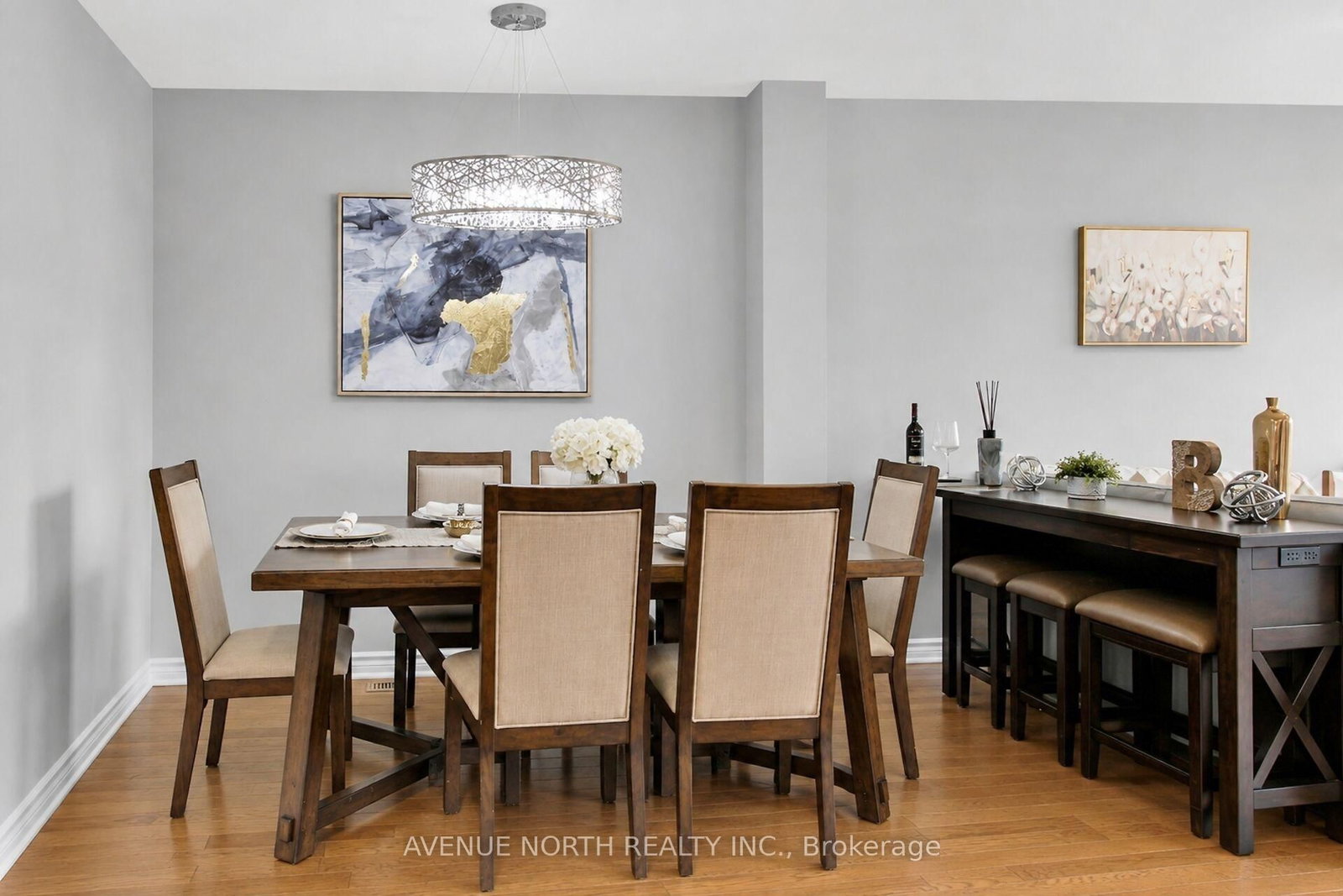 303 Wood Acres Grove • Ottawa, ON photo 8