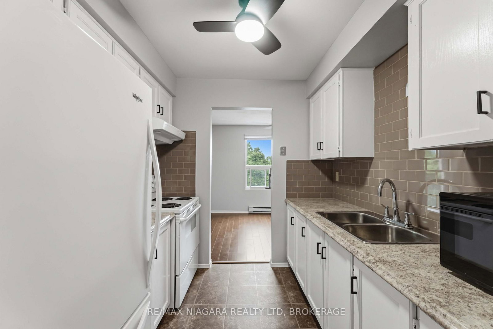 4209 Hixon Street • #313 • Lincoln, ON photo 13