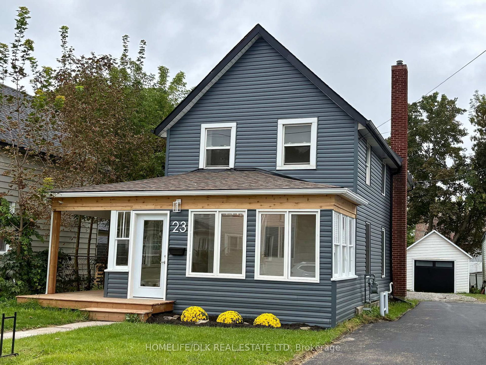 23 Strathcona Street • Smiths Falls, ON photo 1