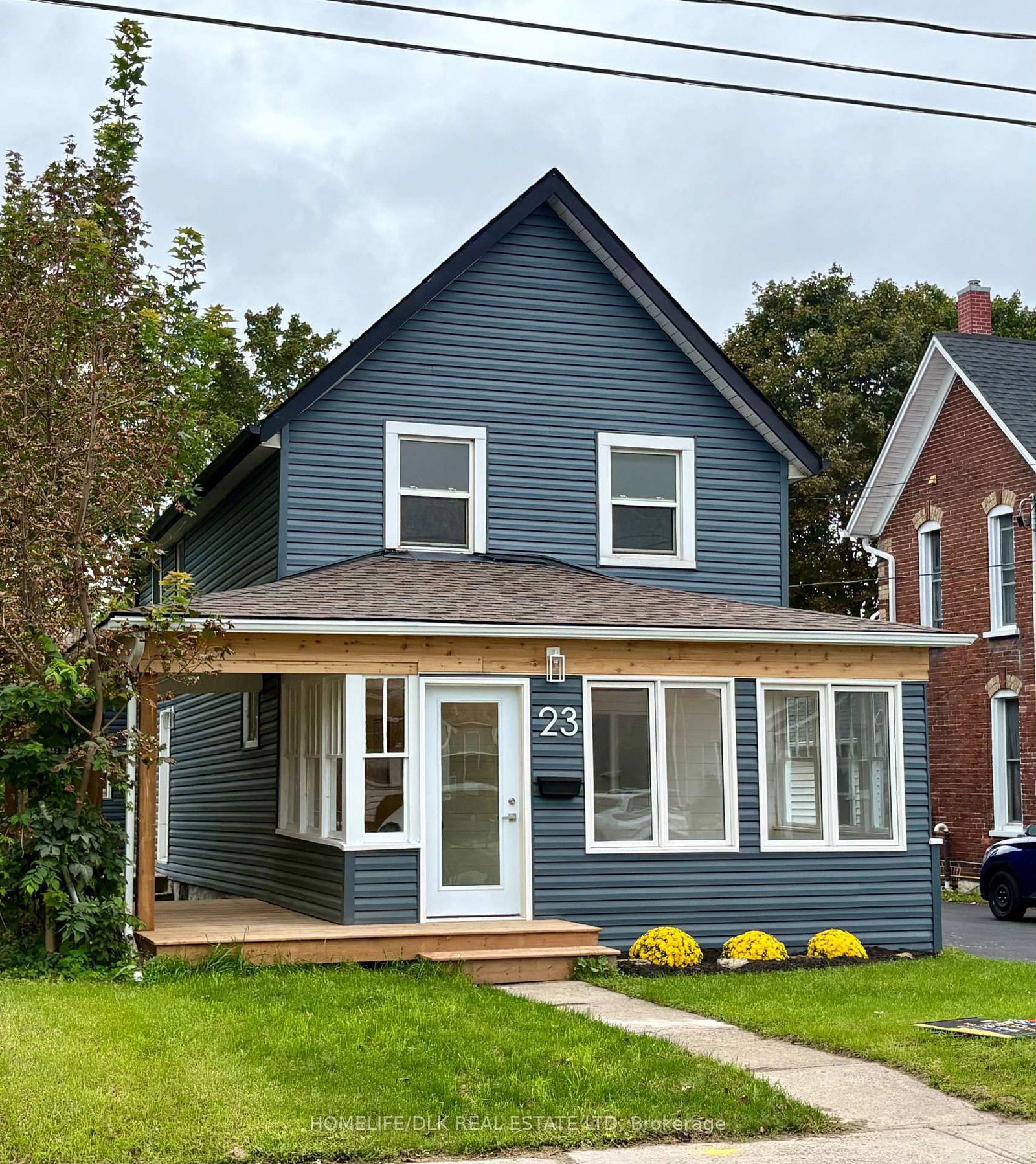 23 Strathcona Street • Smiths Falls, ON photo 2