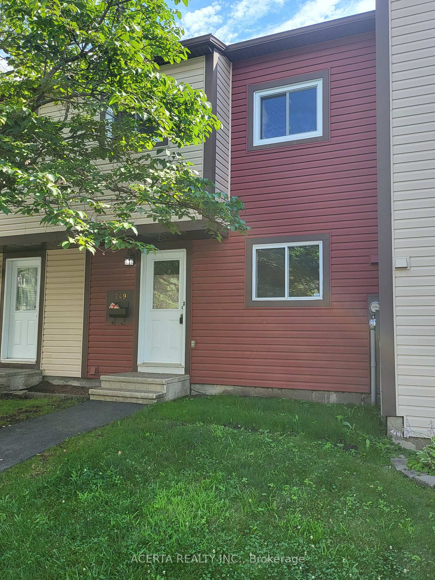 Townhouse for sale at 249 TEAL Crescent, Orleans, Ontario, K1E 2C3 - Chatelaine Village - MLS: X13748892