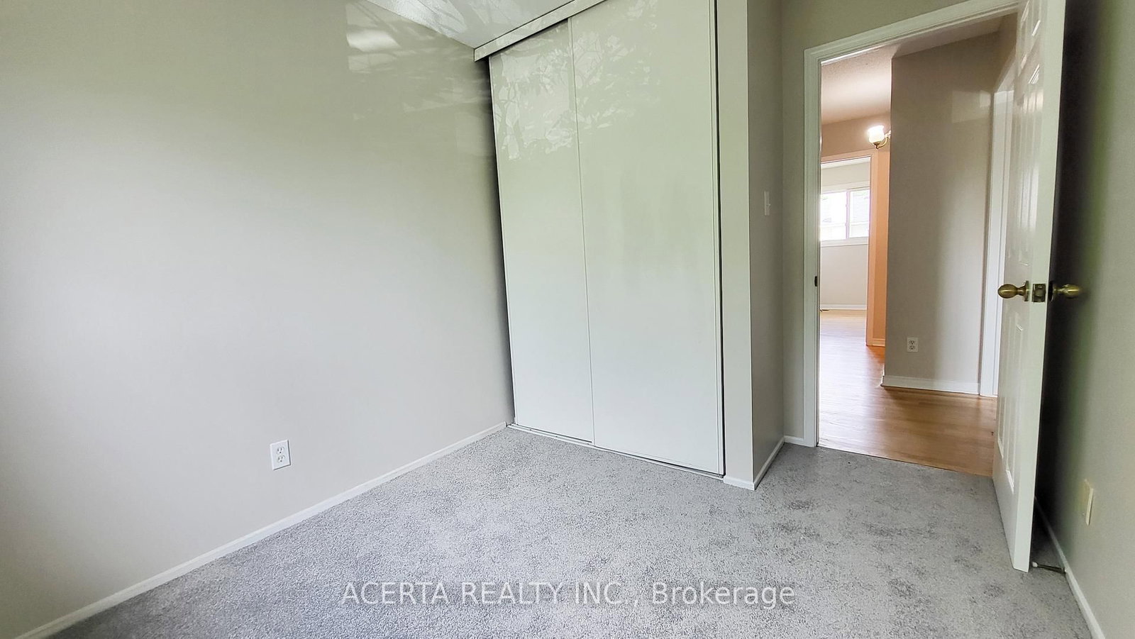 249 TEAL Crescent • Orleans, ON photo 17