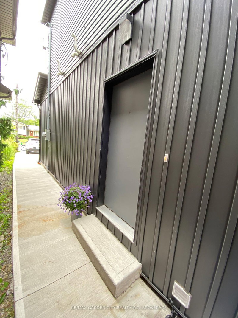 LOWER - 618 Clare Avenue