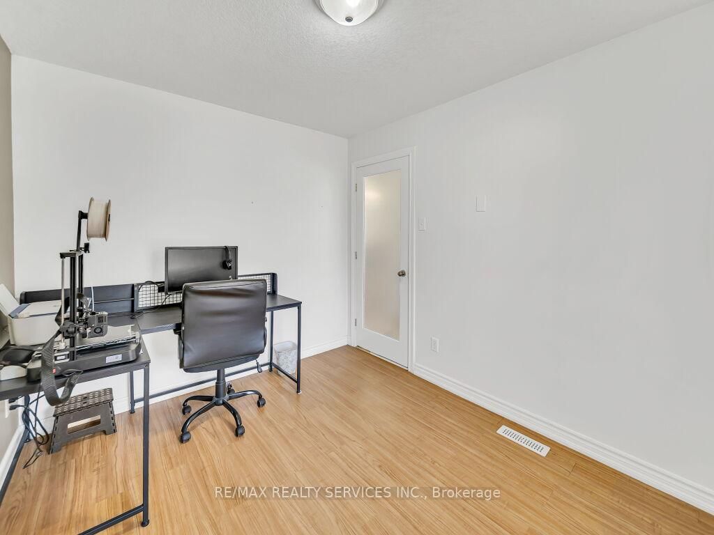65 MOORE Street • St. Thomas, ON photo 19