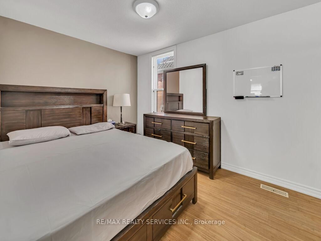 65 MOORE Street • St. Thomas, ON photo 20