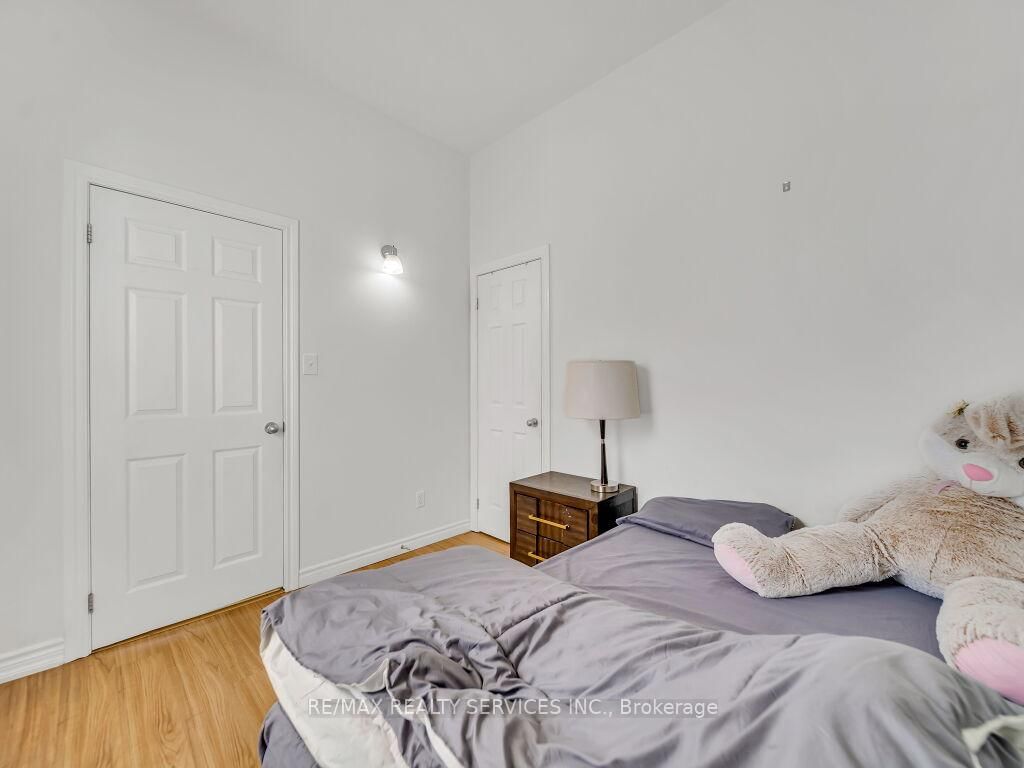 65 MOORE Street • St. Thomas, ON photo 23