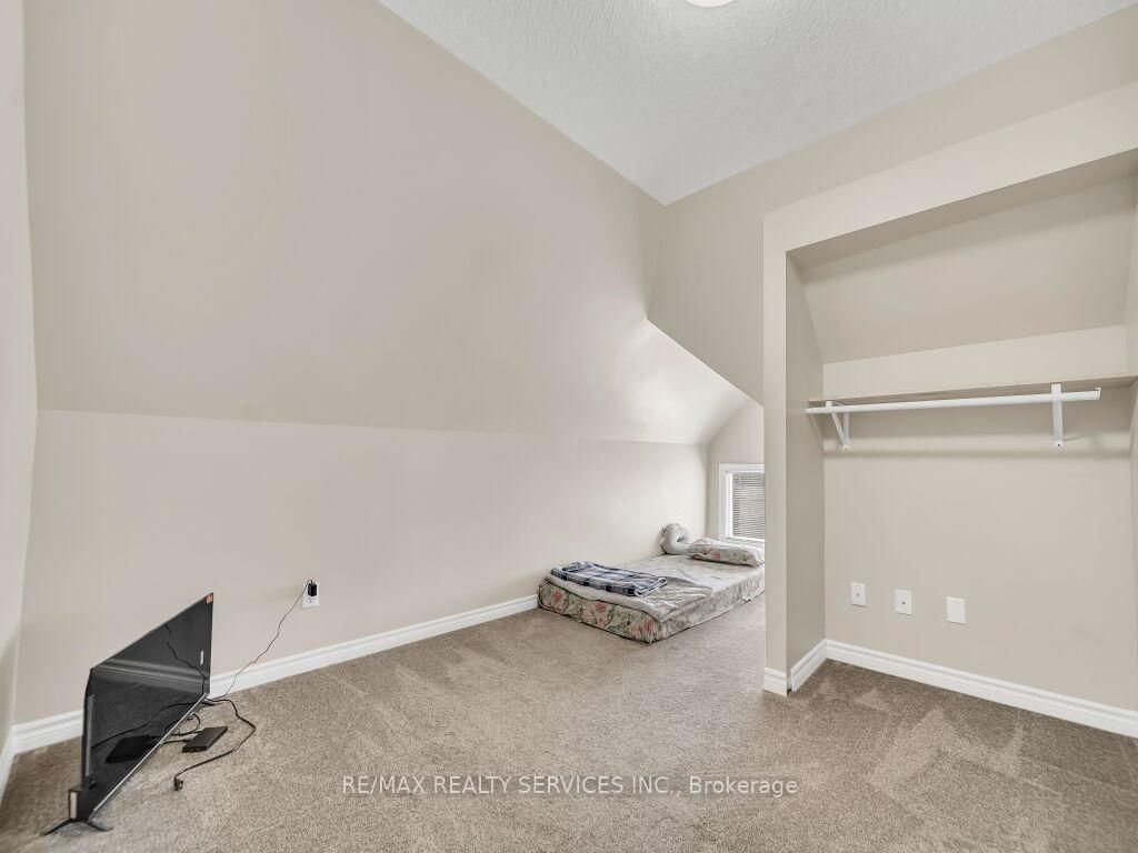 65 MOORE Street • St. Thomas, ON photo 38