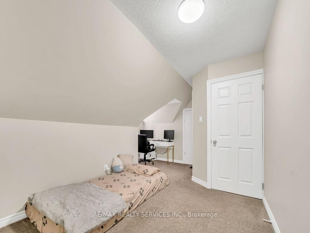 65 MOORE Street • St. Thomas, ON photo 39